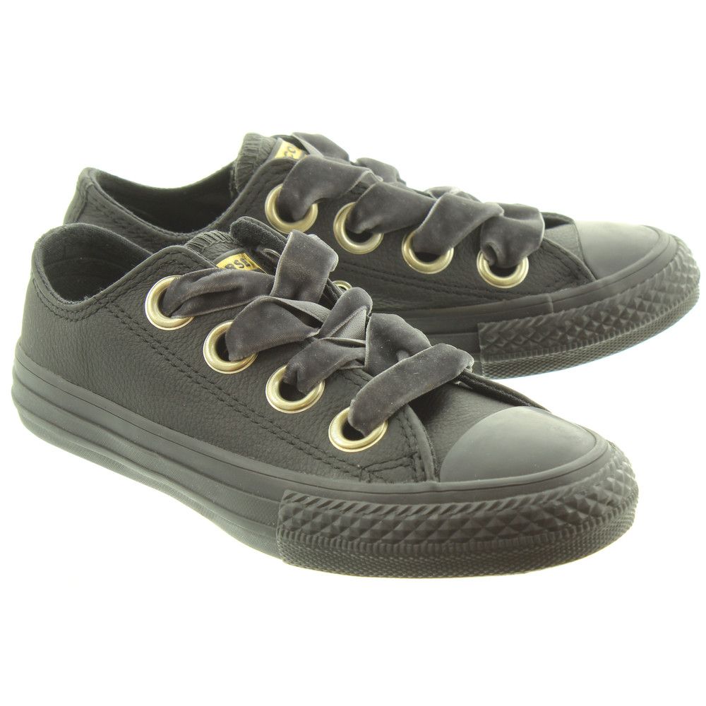 Chuck taylor all star top big eyelets low top