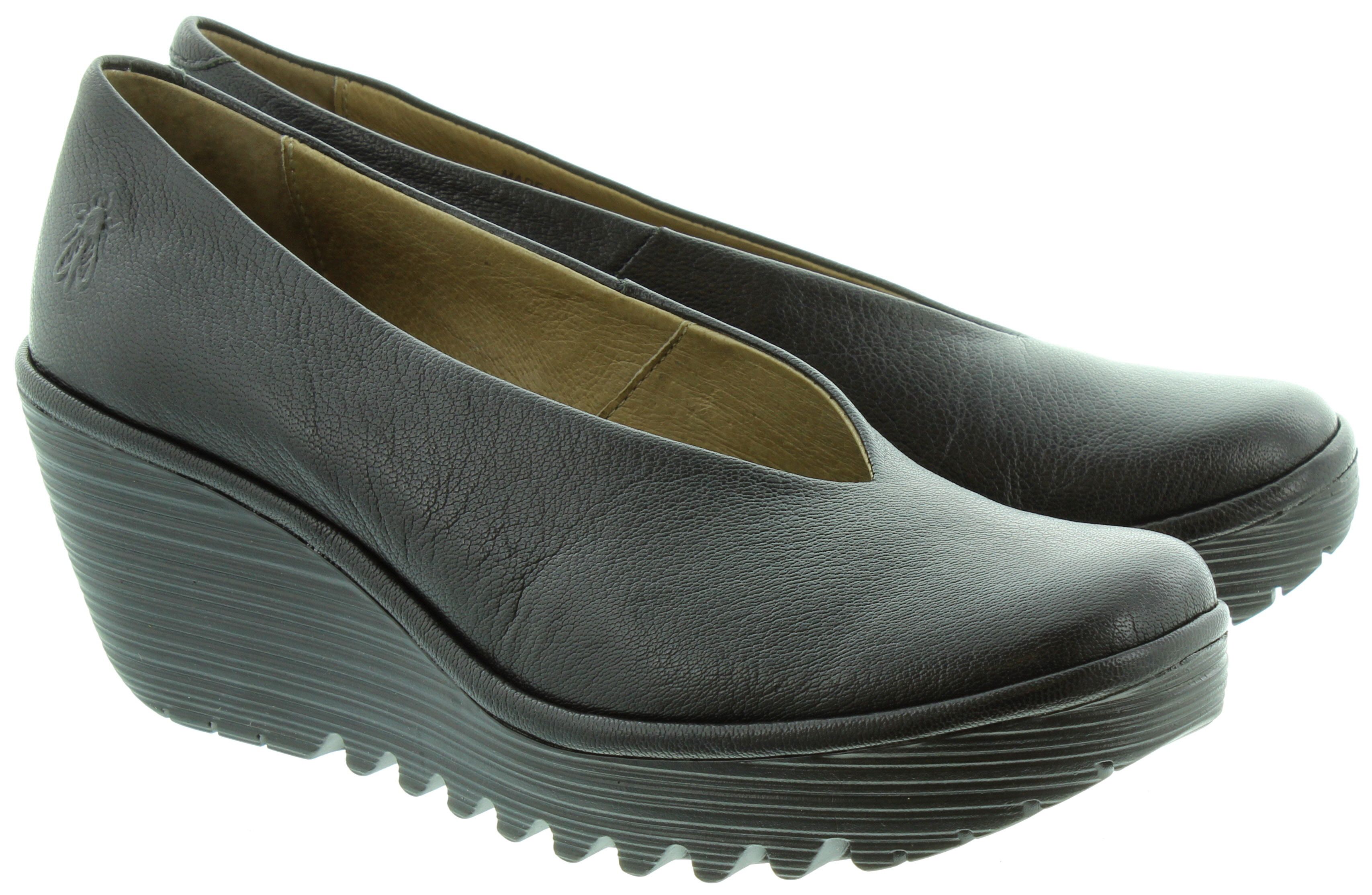 Fly wedge shoes 2025