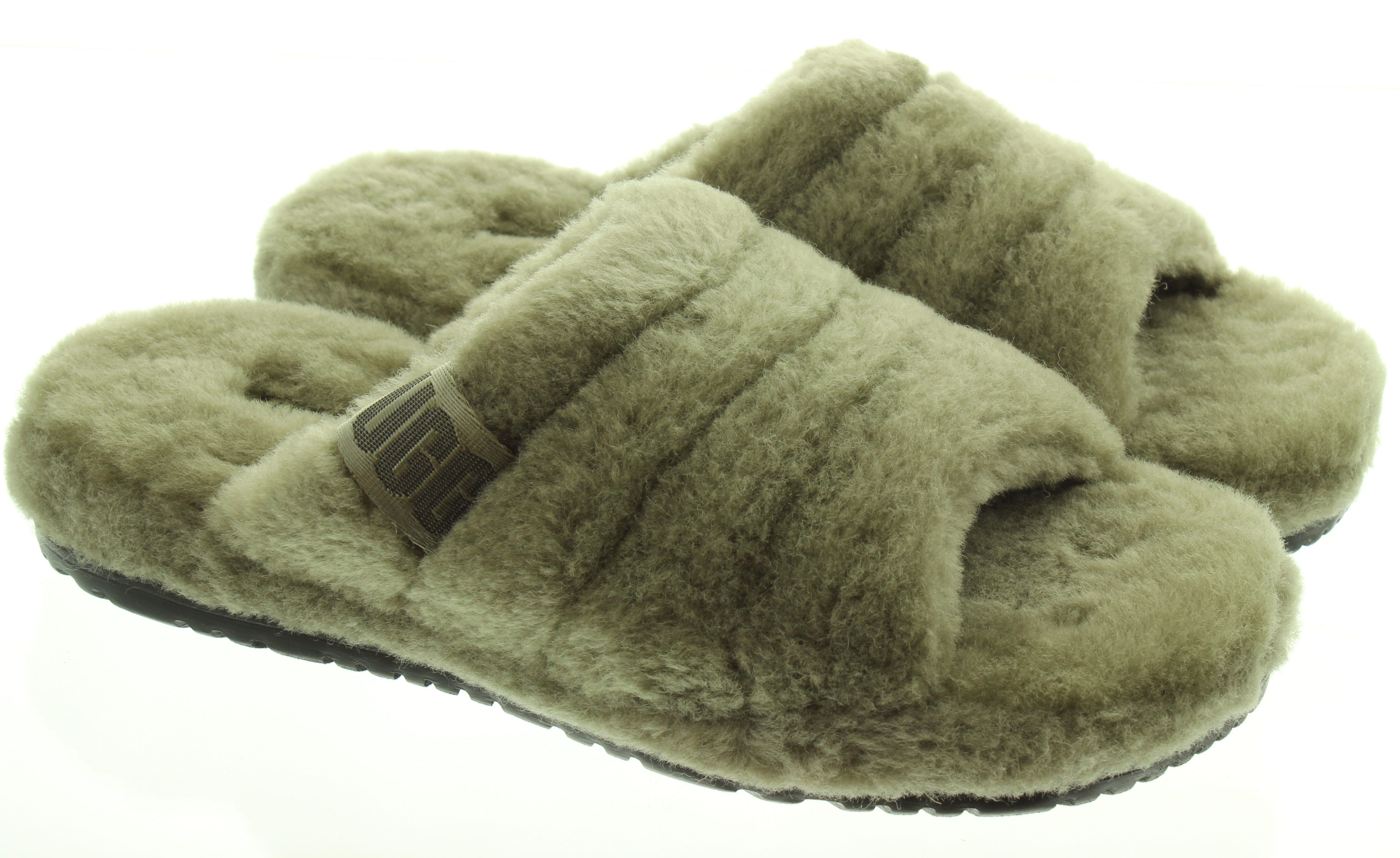Baby ugg hotsell fluffy sliders
