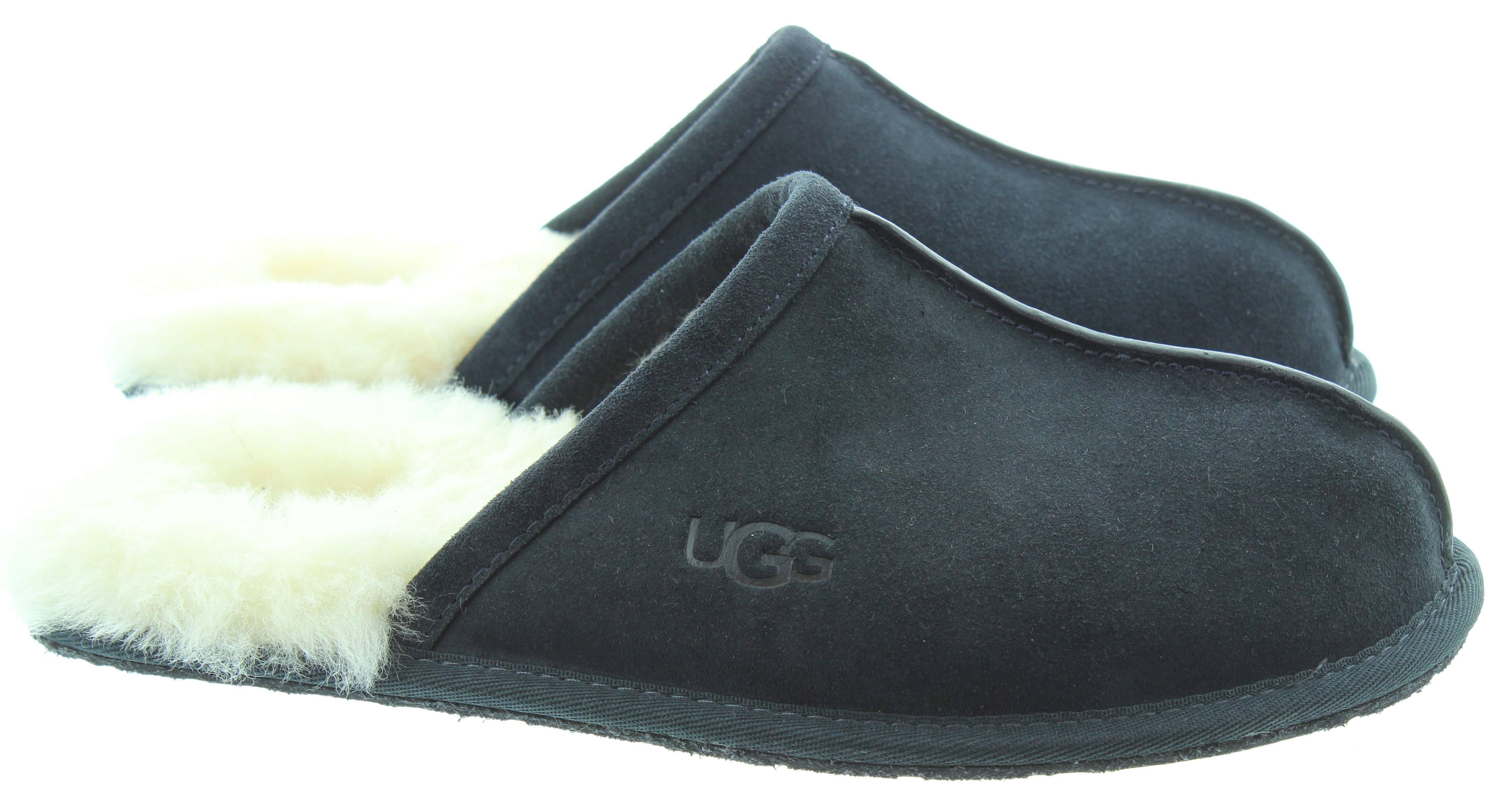 Mens UGG Scuff Slipper in Navy