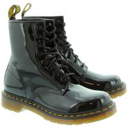 Dr Martens Leather 1460 Patent Lamper 8 Eyelet Boots in Black Patent in Black Patent