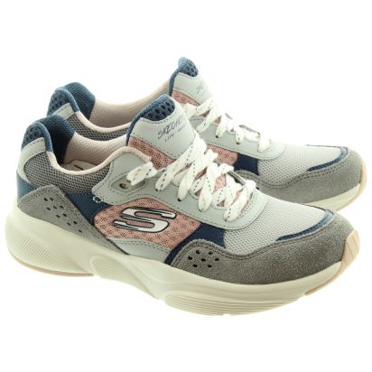 13019 skechers