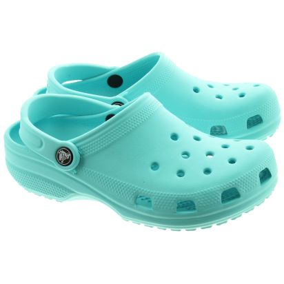 crocs pool shoes