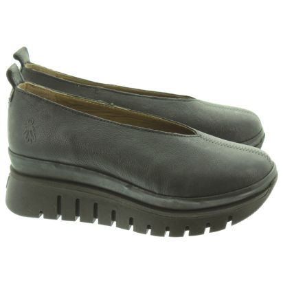 Black flatform pumps shop