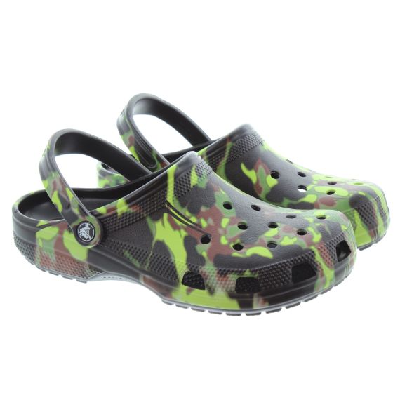 CROCS Mens Classic Spray Clogs In Camo Print