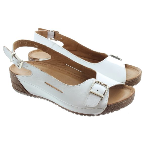 ADESSO Ladies Honey Buckle Sandals In White 