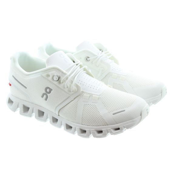 ON RUNNING Cloud 5 Ladies Trainers In White Mono