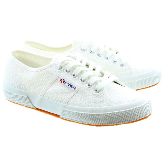 SUPERGA 2750 Adults Cotu Canvas Pumps In White