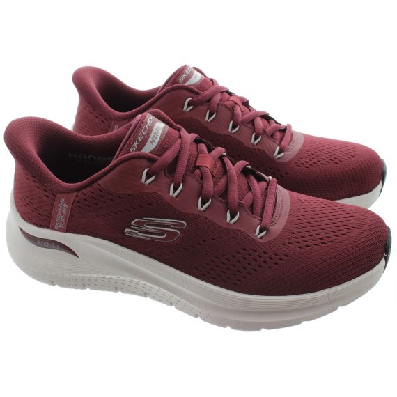 SKECHERS Mens 232712 Arch Fit Slip Ins Trainers In Burgundy
